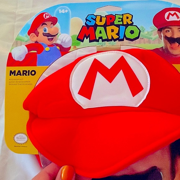 Super Mario hat and mustache costume accessories - Picture 3 of 5